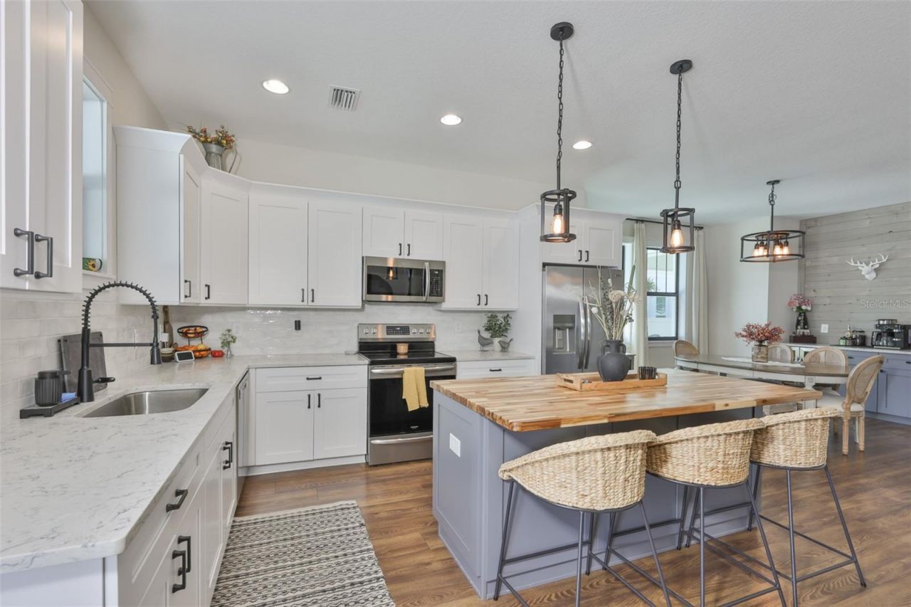 1806 E Caracas Street , Tampa, FL 33610 Photo