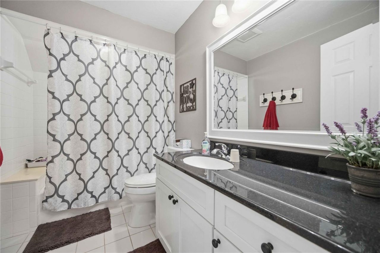 16031 Winburn Drive S, Sarasota, FL 34240 Photo