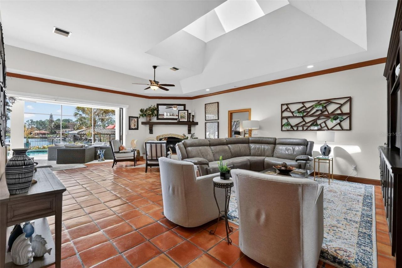 16238 E Shirley Shores Road, Tavares, FL 32778 Photo