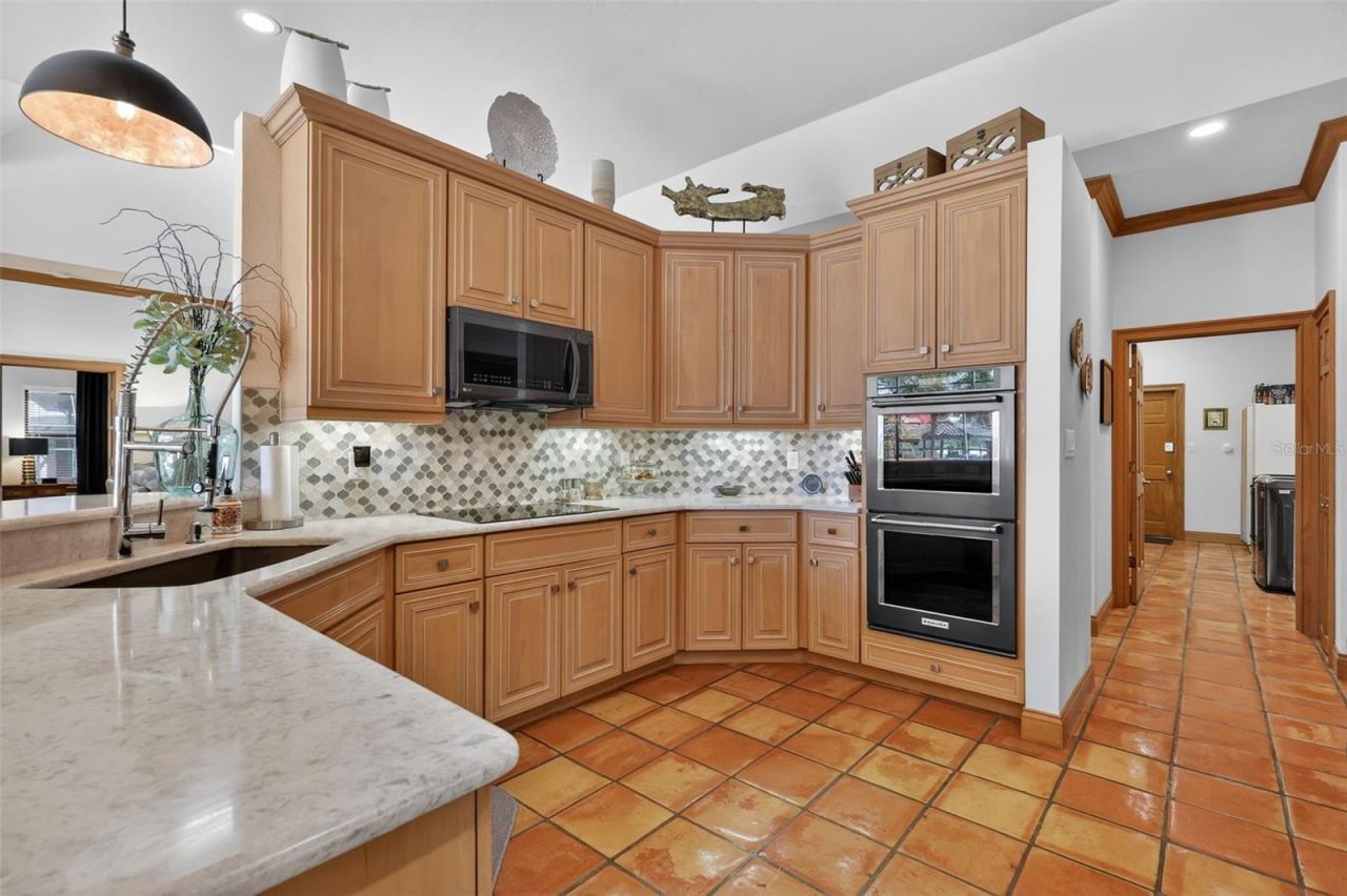 16238 E Shirley Shores Road, Tavares, FL 32778 Photo