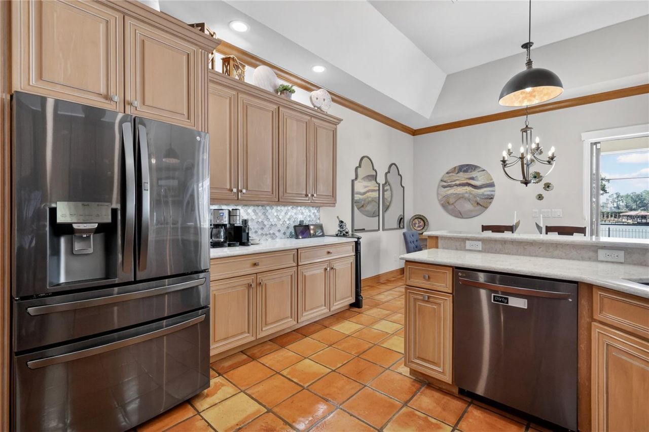 16238 E Shirley Shores Road, Tavares, FL 32778 Photo