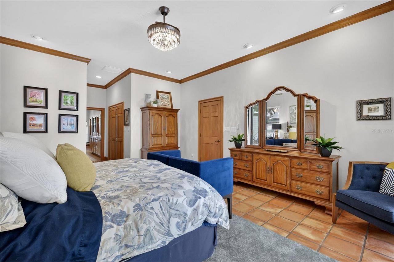 16238 E Shirley Shores Road, Tavares, FL 32778 Photo