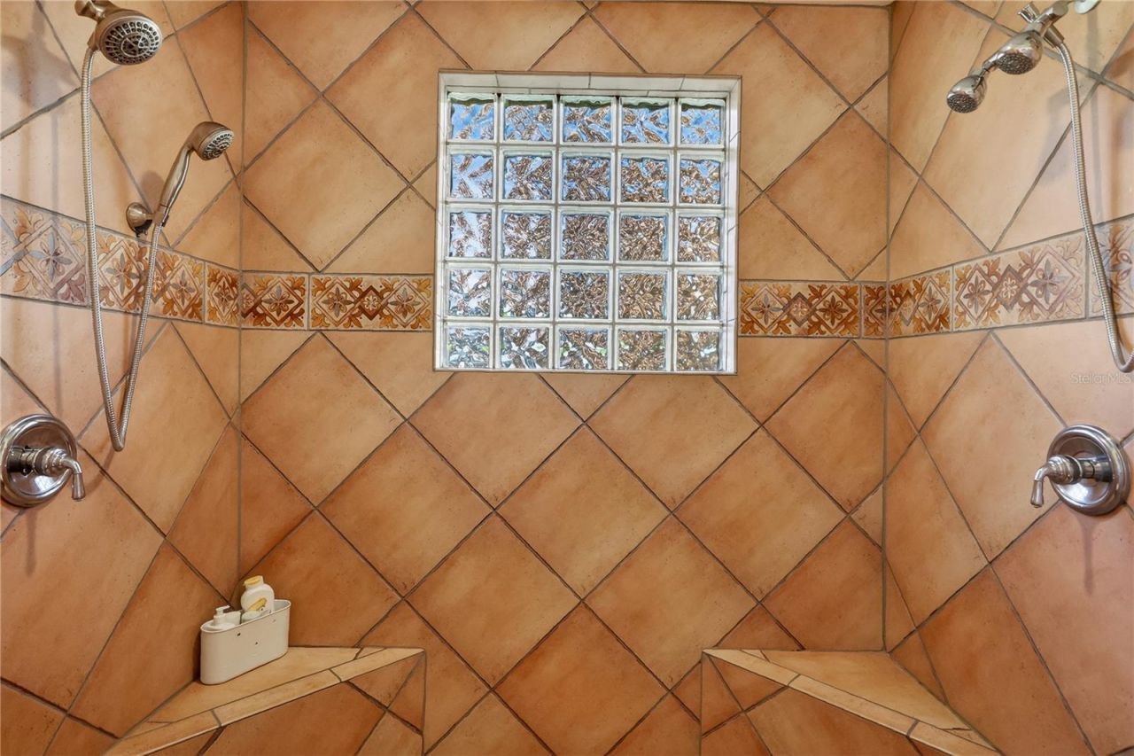 16238 E Shirley Shores Road, Tavares, FL 32778 Photo