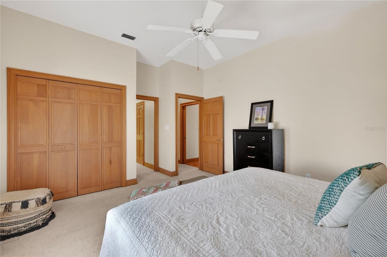 16238 E Shirley Shores Road, Tavares, FL 32778 Photo