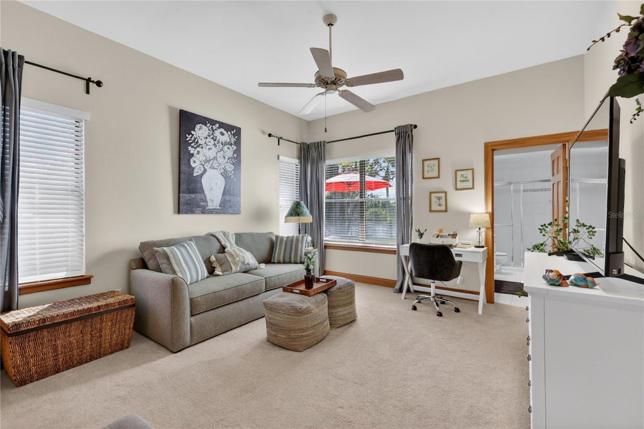 16238 E Shirley Shores Road, Tavares, FL 32778 Photo