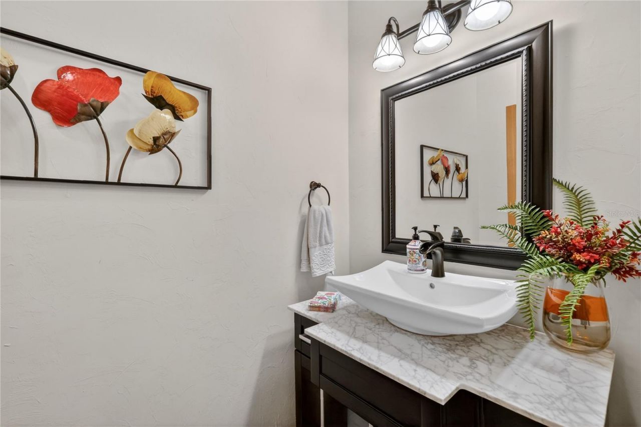 16238 E Shirley Shores Road, Tavares, FL 32778 Photo