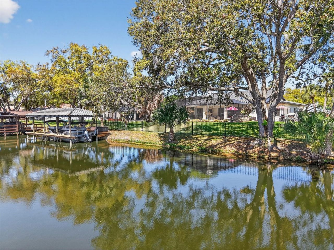 16238 E Shirley Shores Road, Tavares, FL 32778 Photo