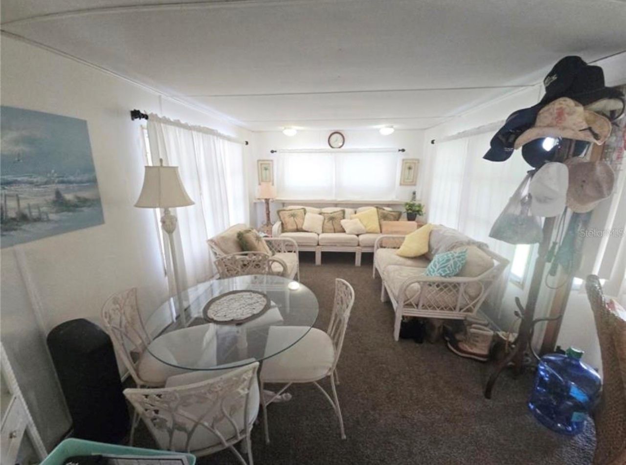 707 49th Avenue Drive W, Bradenton, FL 34207 Photo