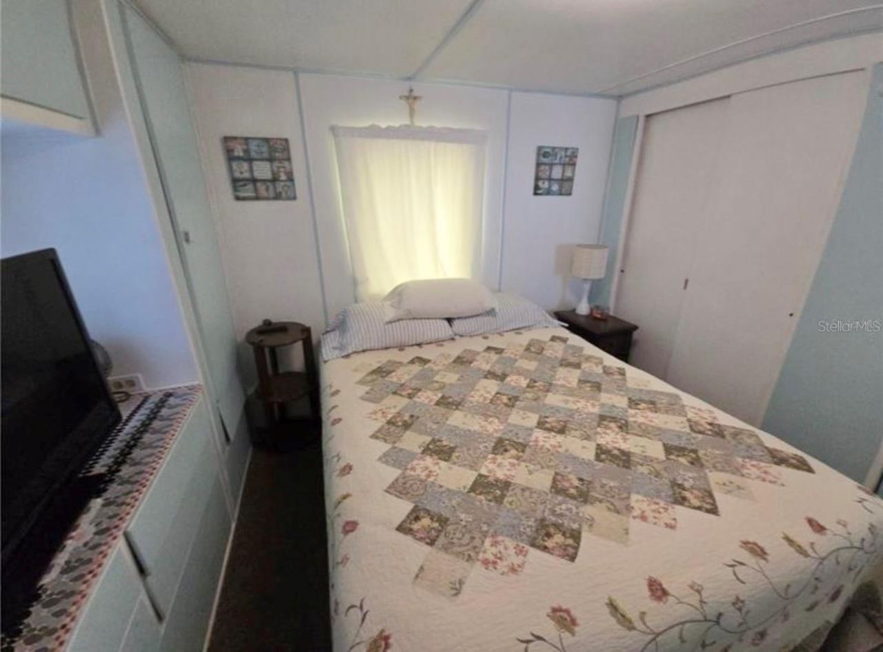 707 49th Avenue Drive W, Bradenton, FL 34207 Photo