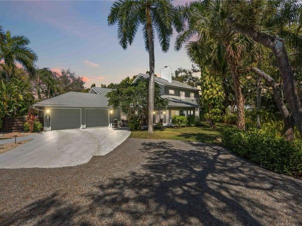 2381 FLORINDA STREET, SARASOTA, FL 34231