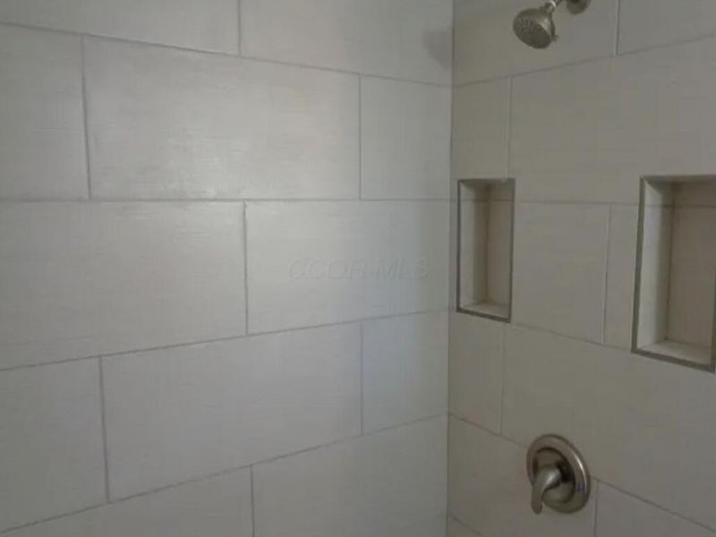 1070 E 16th Avenue, Columbus, OH 43211 Photo 8