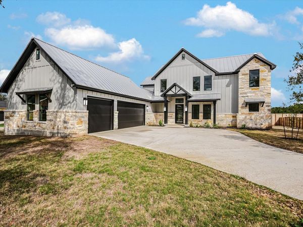 1 Squaw Circle CIR, Wimberley, TX 78676