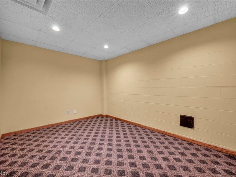 5162 Johnnycake Ridge NE, Canton, OH 44705 Photo 37