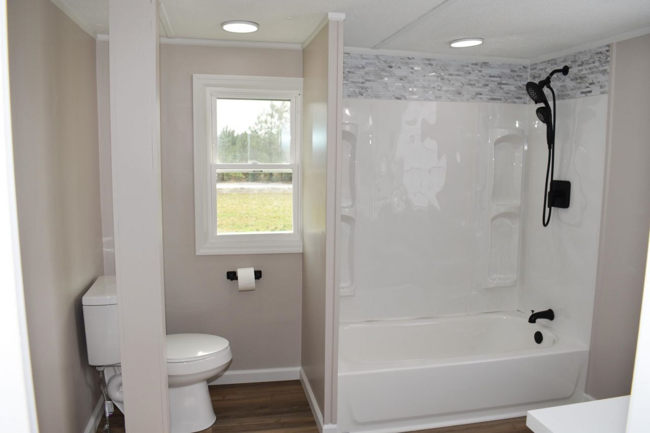 9968 Hardwick Rd. Photo 12