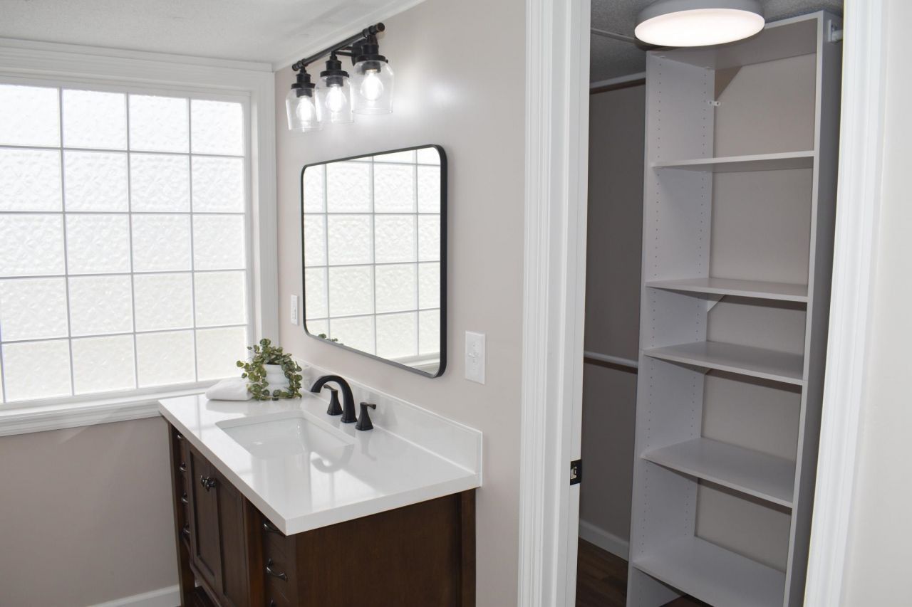 9968 Hardwick Rd. Photo 14