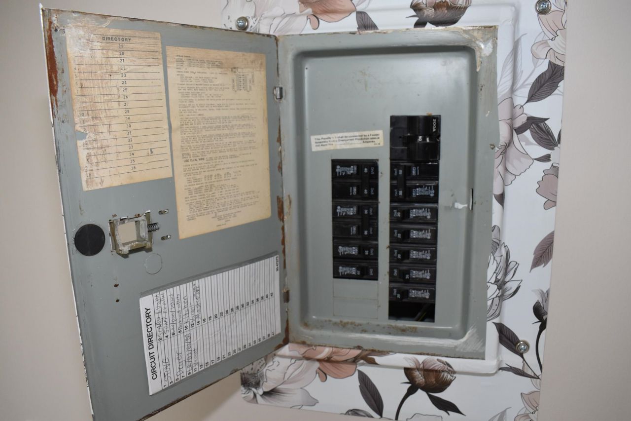 9968 Hardwick Rd. Photo 16