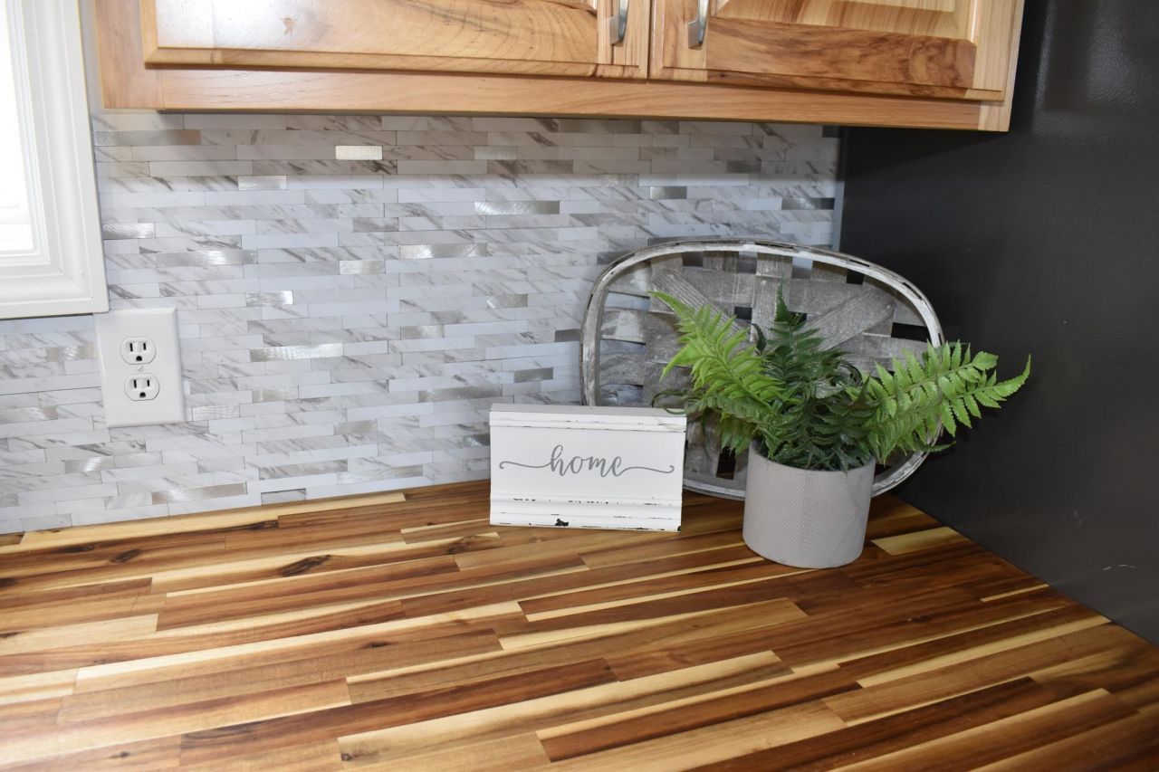 9968 Hardwick Rd. Photo 17