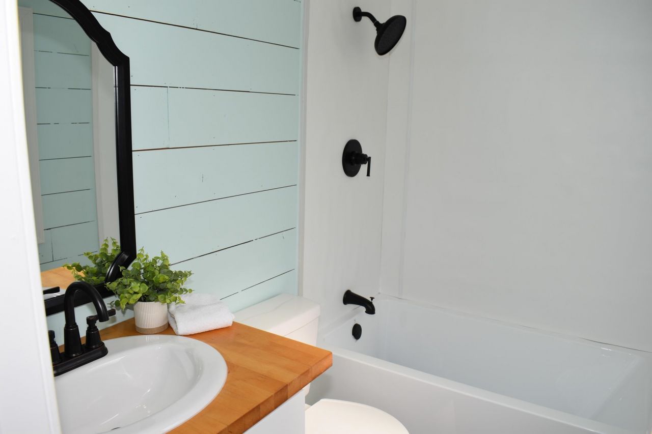 9968 Hardwick Rd. Photo 22