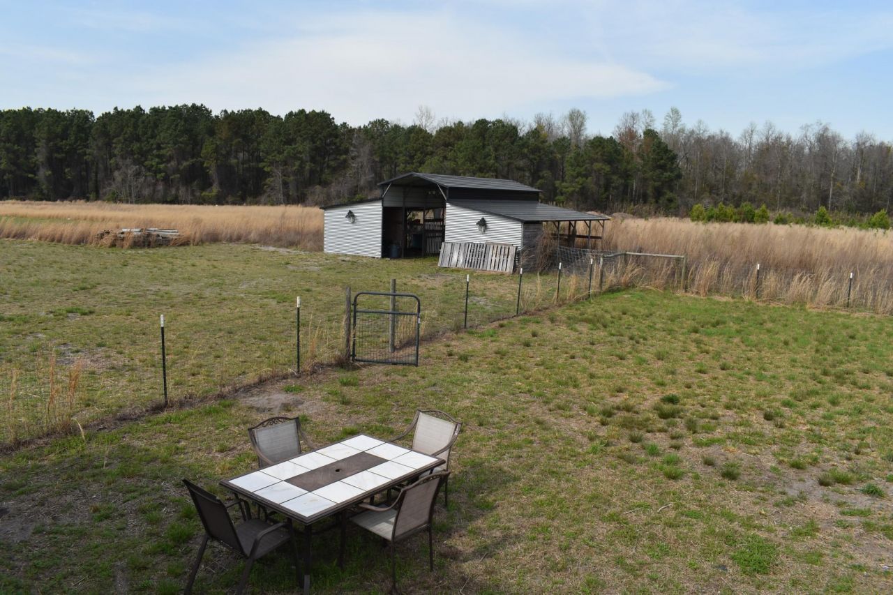 9968 Hardwick Rd. Photo 26