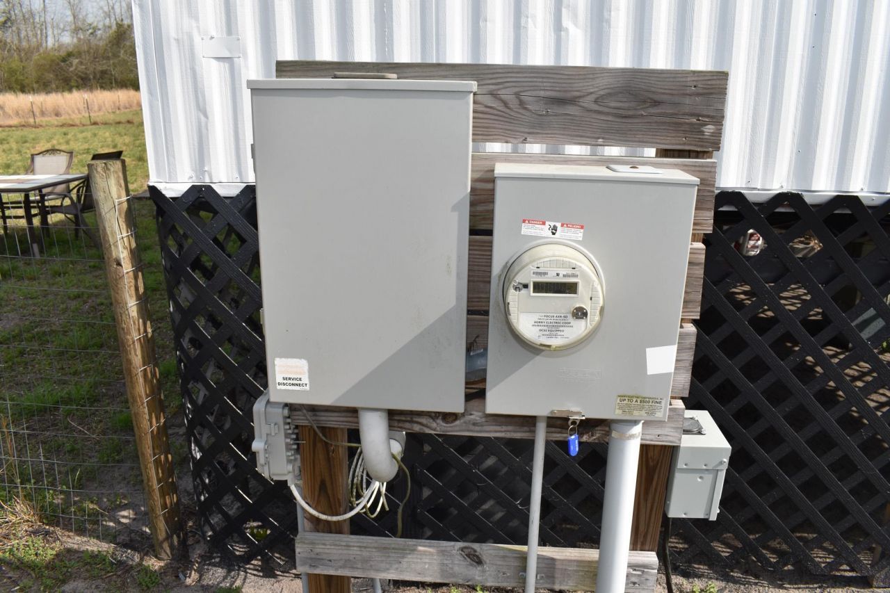 9968 Hardwick Rd. Photo 28