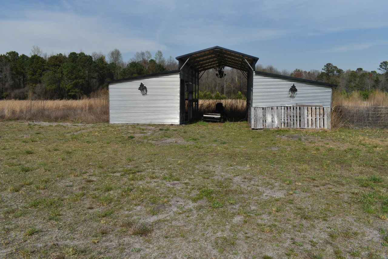 9968 Hardwick Rd. Photo 31