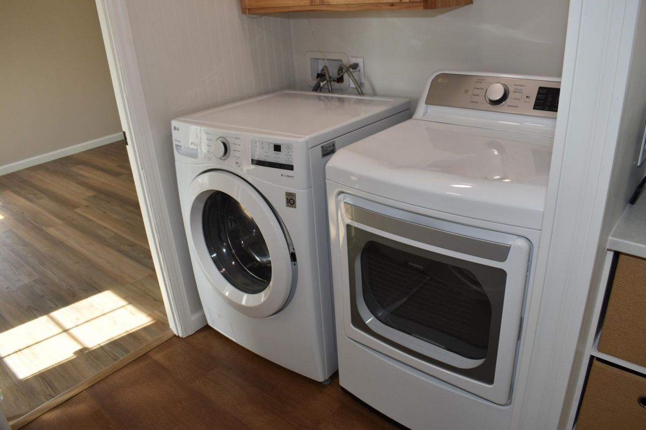 9968 Hardwick Rd. Photo 9