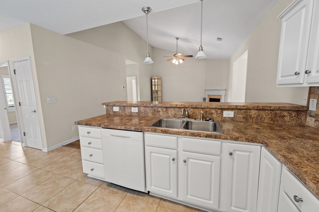 749 Ashley Manor Dr. Photo 10