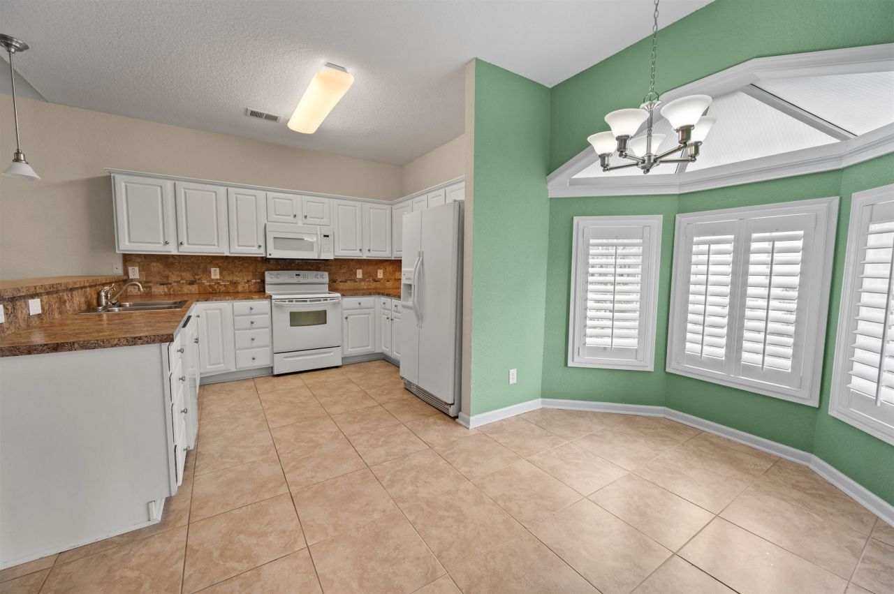 749 Ashley Manor Dr. Photo 16