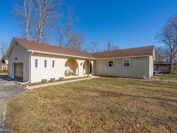 2273 QUAIL STREET, VINELAND, NJ 08361