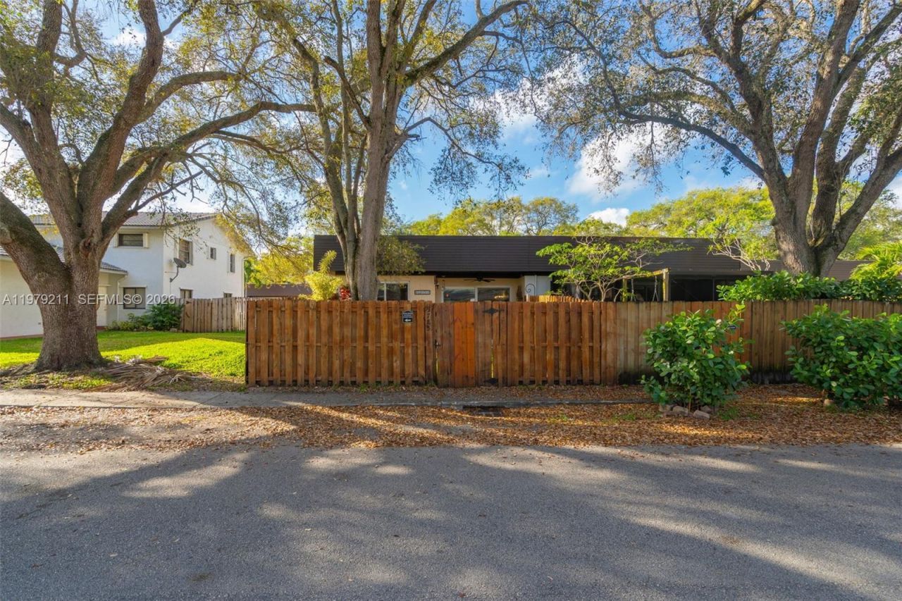 3785 Raleigh Street, Hollywood, FL 33021 Photo