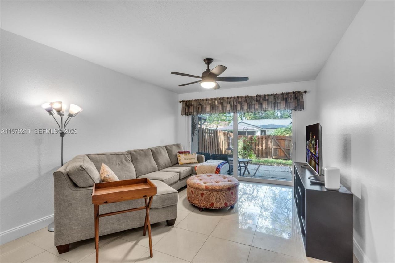 3785 Raleigh Street, Hollywood, FL 33021 Photo