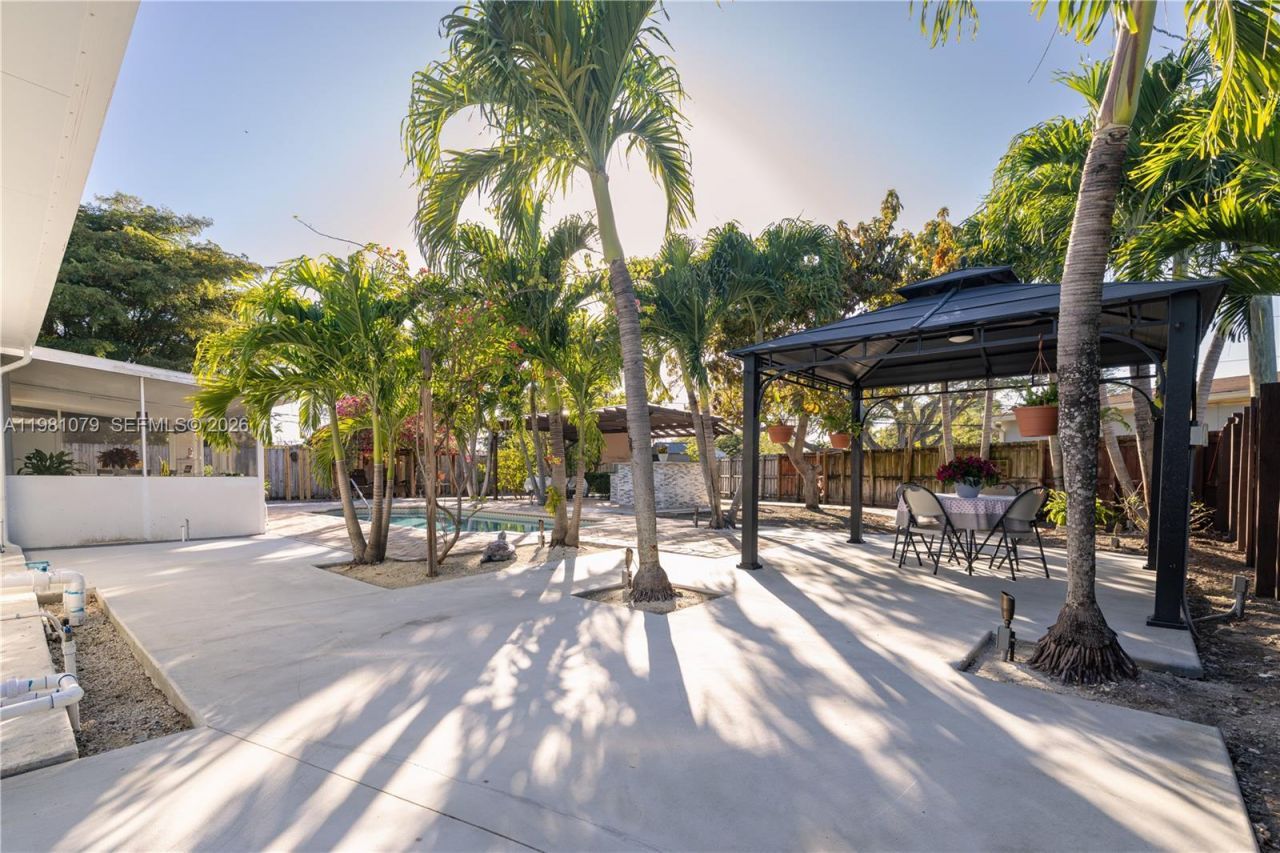 19600 Gulfstream Rd , Cutler Bay, FL 33157 Photo