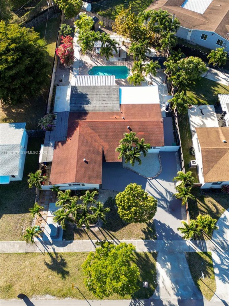 19600 Gulfstream Rd , Cutler Bay, FL 33157 Photo