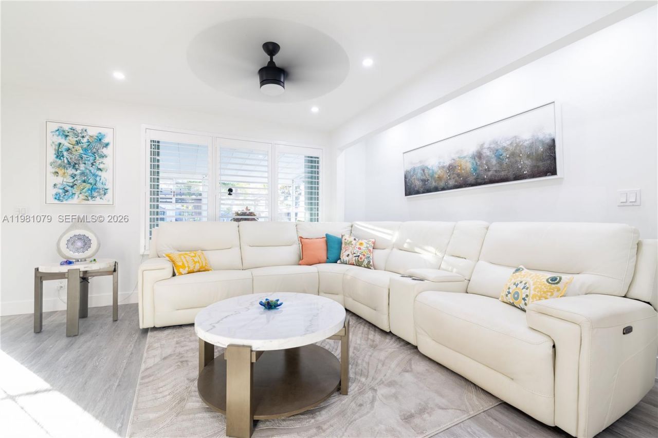 19600 Gulfstream Rd , Cutler Bay, FL 33157 Photo