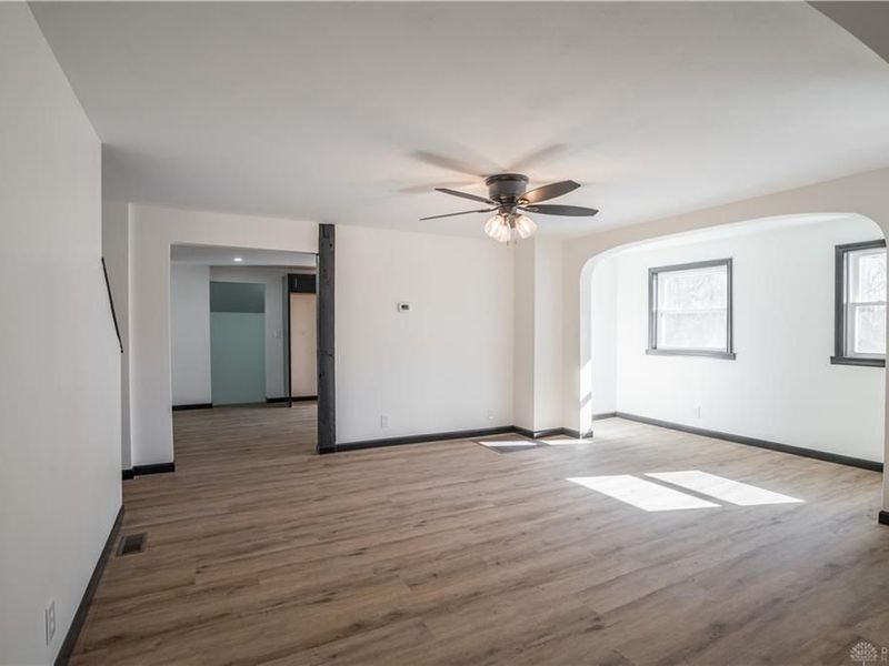 359 E Main Street, Piqua, OH 45356 Photo 8