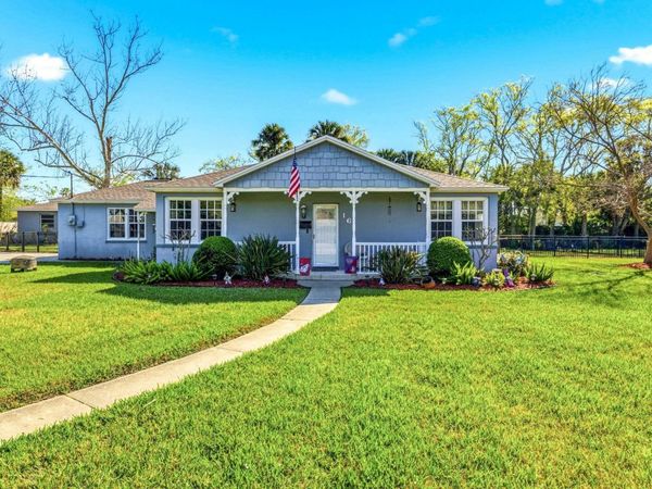 16 Menendez Rd, St Augustine, FL 32080
