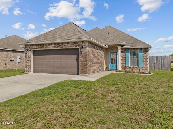 108 Timber Edge Drive , Youngsville, LA 70592