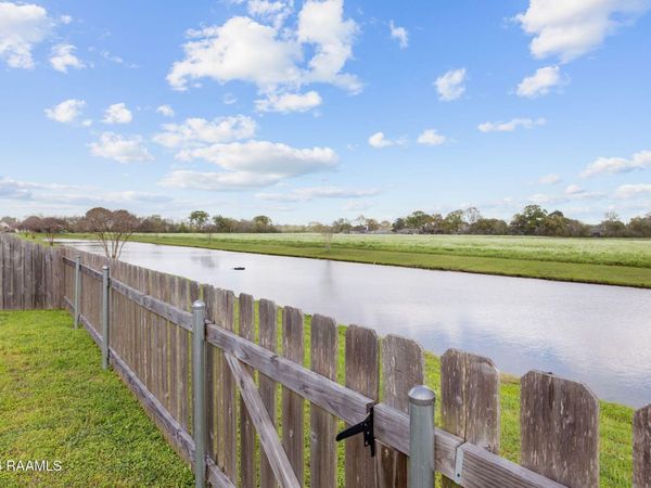 108 Timber Edge Drive , Youngsville, LA 70592