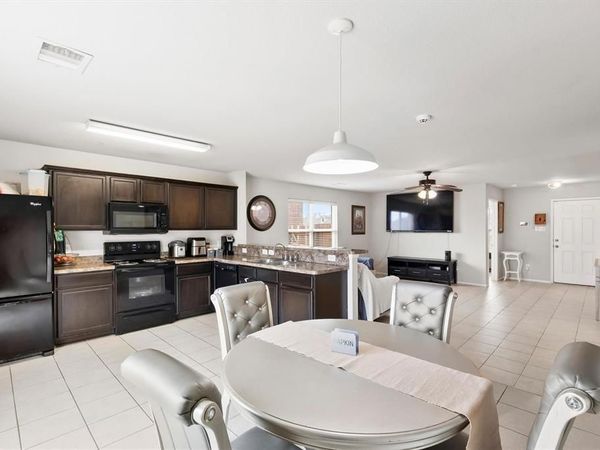 238 Willow Creek Lane, Terrell, TX 75160