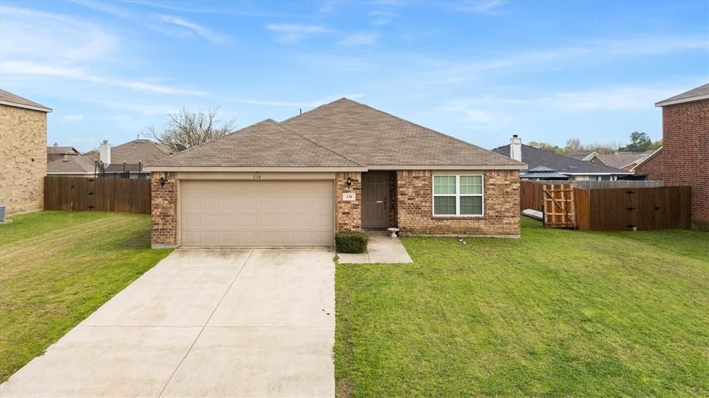 238 Willow Creek Lane, Terrell, TX 75160 Main Photo