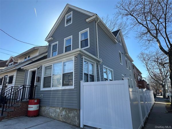 61-12 160th Street , Fresh Meadows, NY 11365