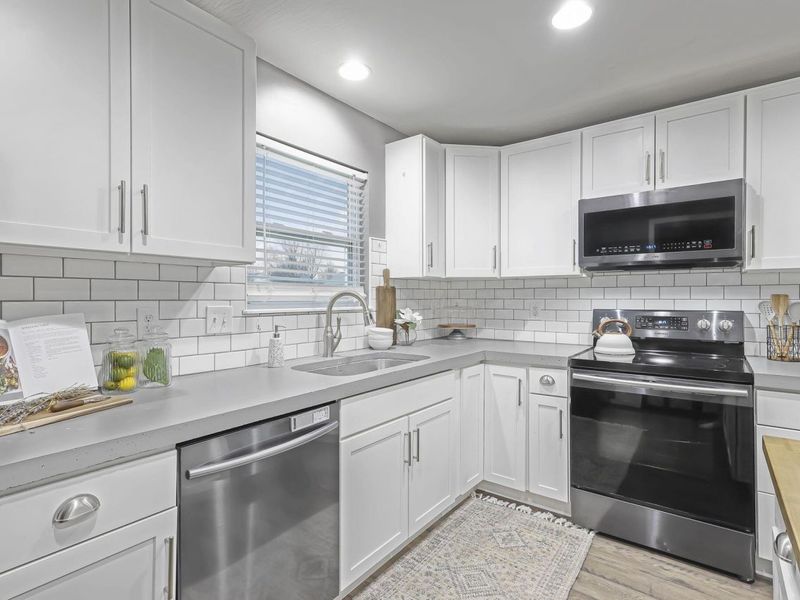 604 Clark Avenue, Ashville, OH 43103 Photo 18