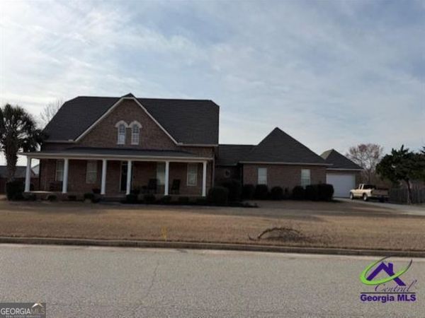 424 Sawtooth Court, Kathleen, GA 31047