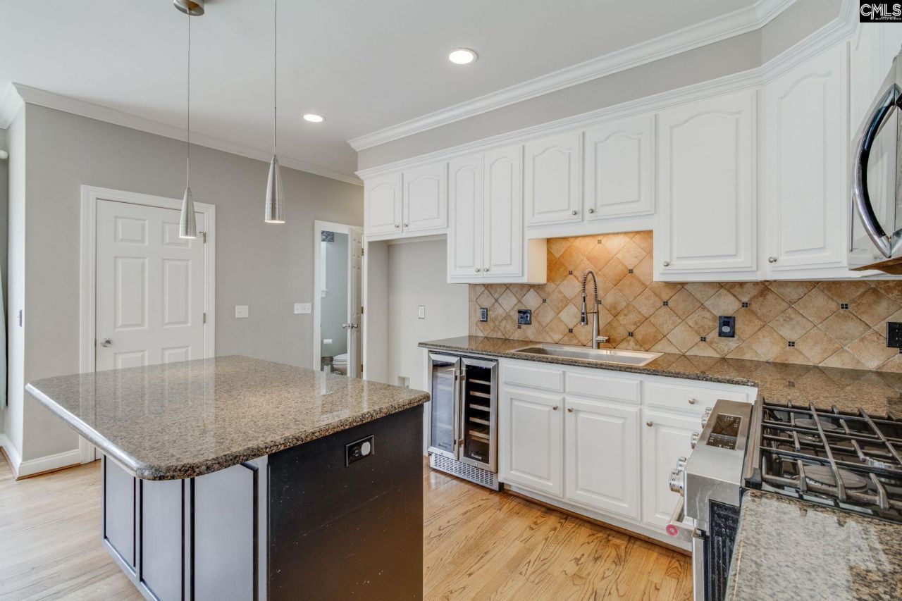 218 Bentwood Drive Photo 14