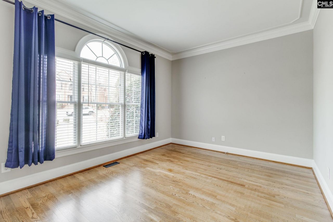 218 Bentwood Drive Photo 7