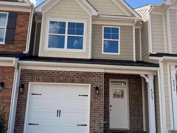 4269 Black Court , Harrisburg, NC 28075