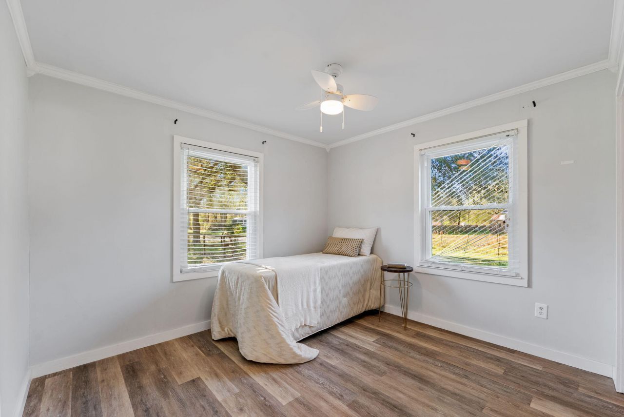 122 George Lane Photo 20