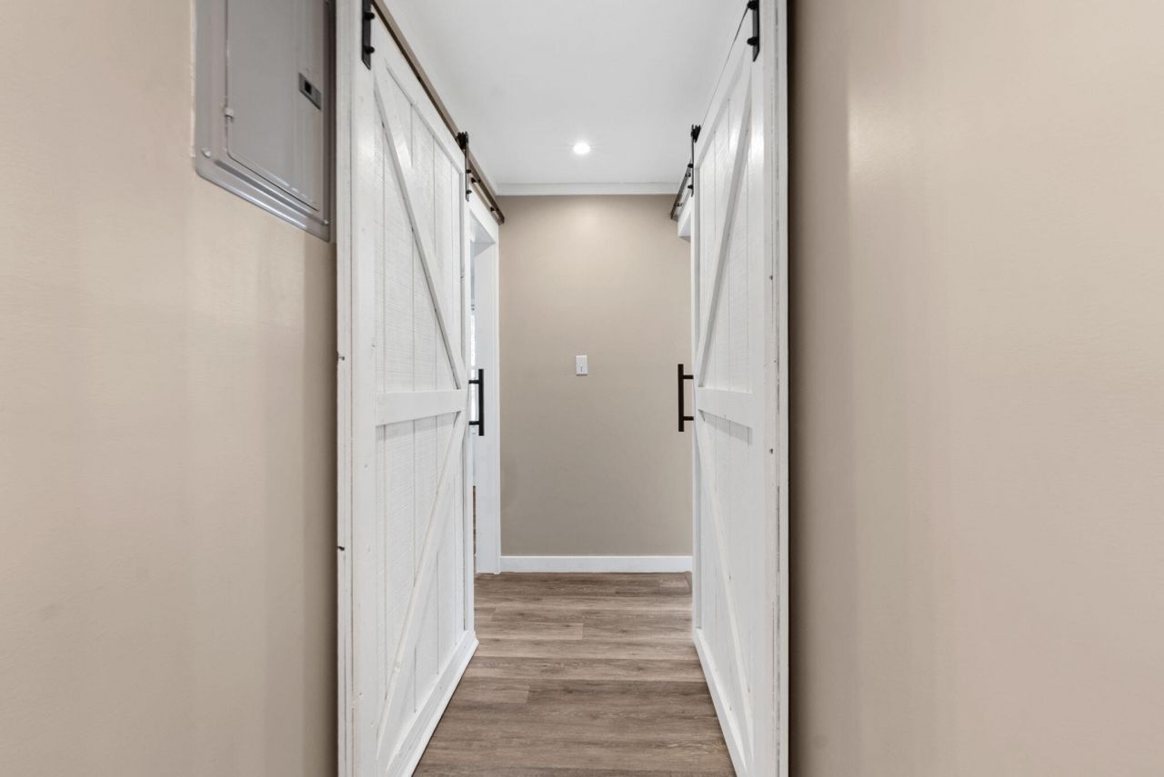 122 George Lane Photo 26