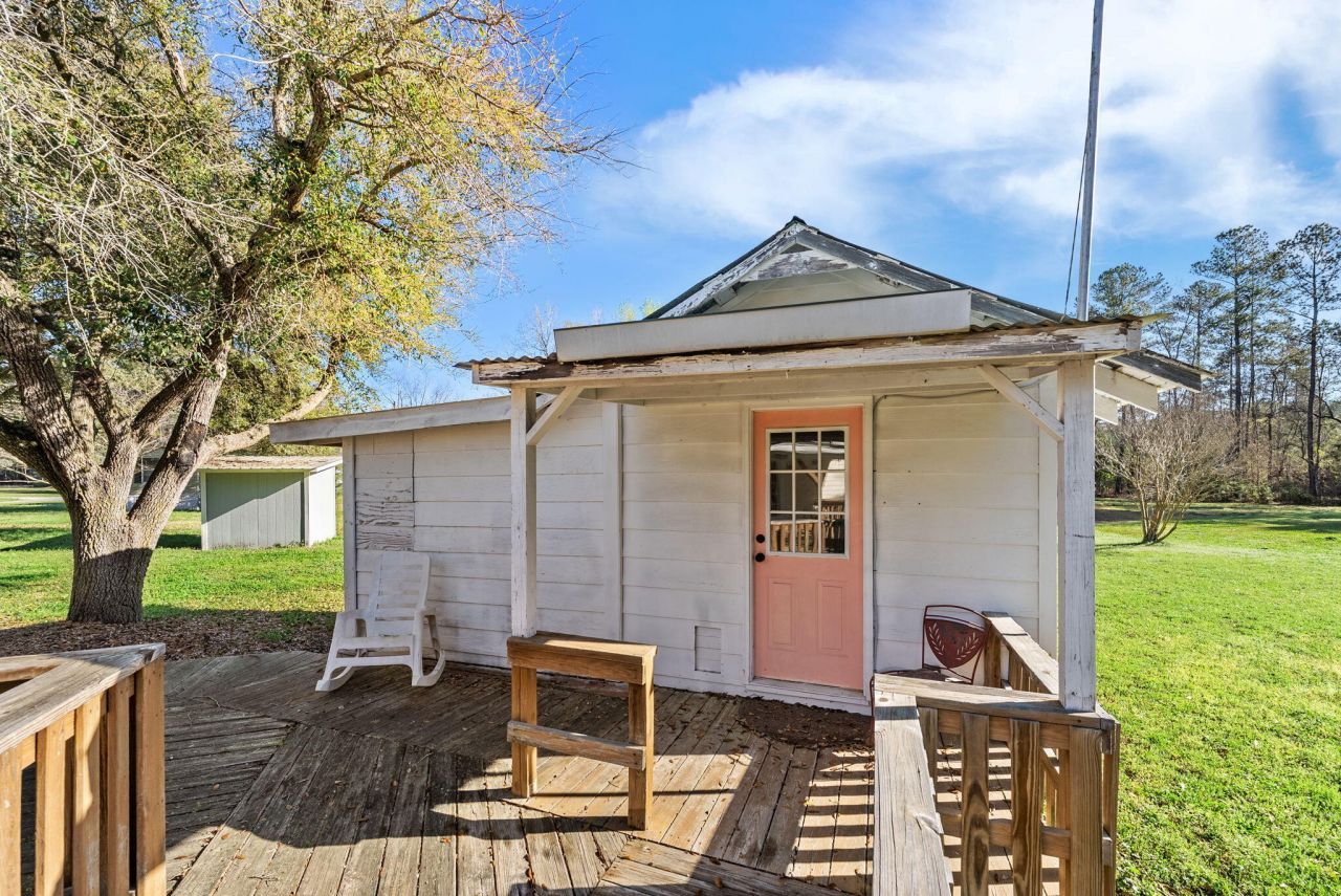 122 George Lane Photo 31