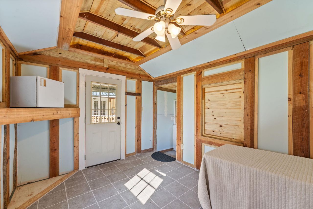 122 George Lane Photo 33